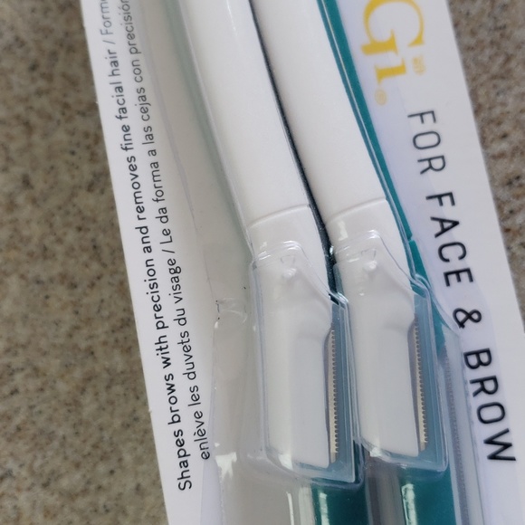 Brow Shaping Razors - Picture 3 of 4